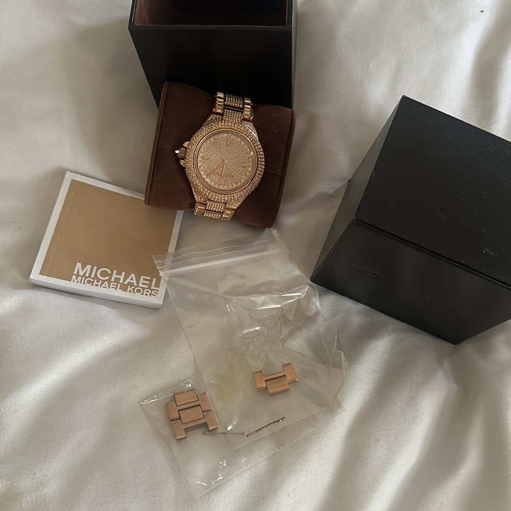 MK Camille Glitz Rose gold pavé crystal round watch - Picture 5 of 8